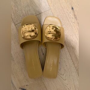 Tory Burch Patos Sandals, Tan size 6